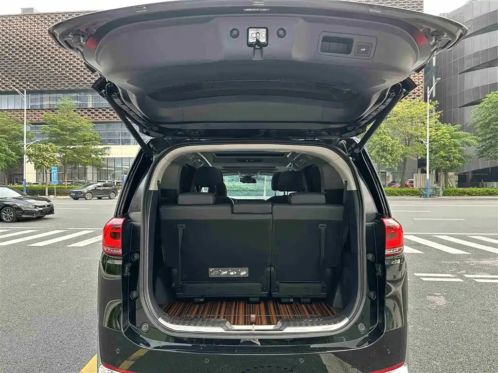 GAC Motor Trumpchi M8 2022 — фото 25