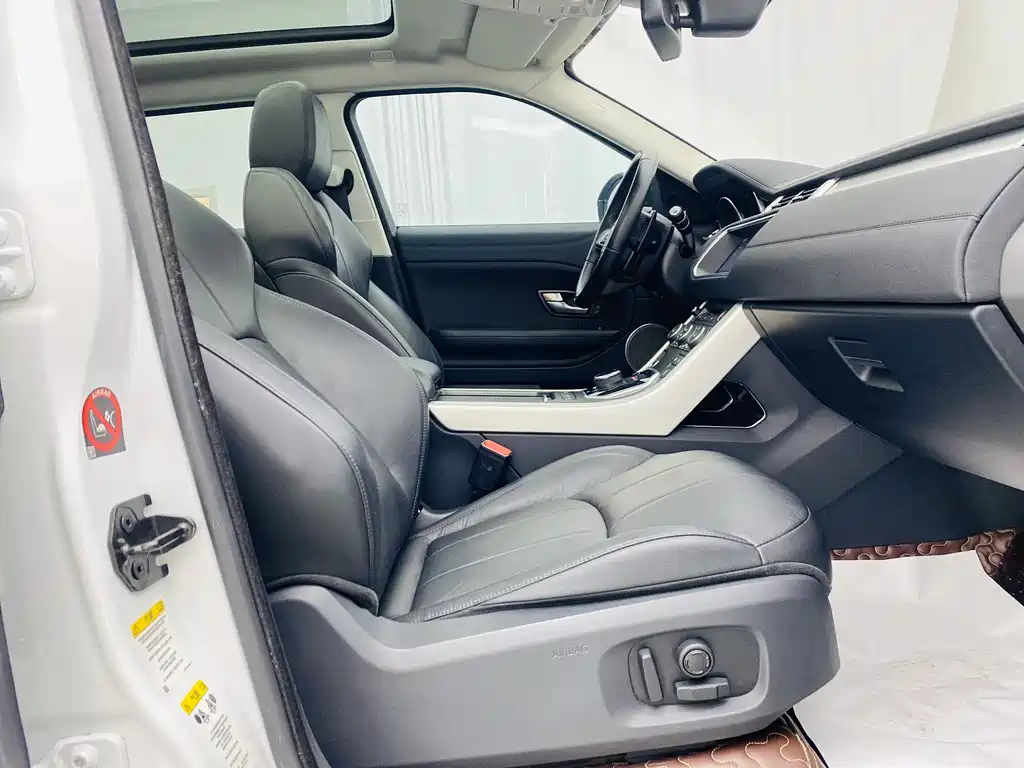 Land Rover Evoque 2019 — фото 15