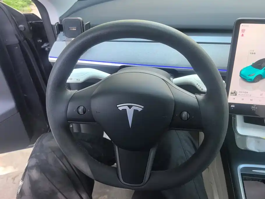 Tesla Model Y 2024 — фото 15