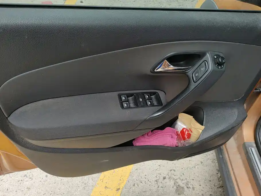 Volkswagen Polo 2015