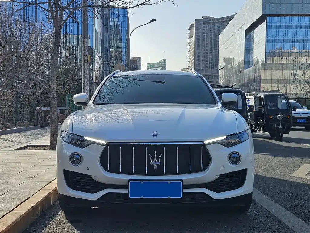 Maserati Levante 2020 — фото 4