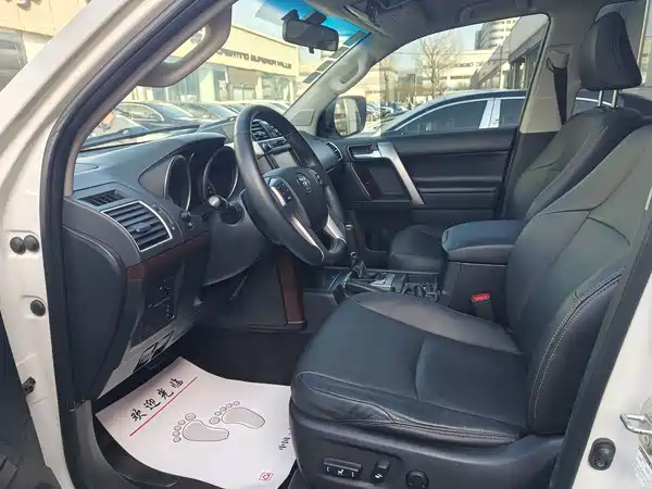 Toyota Prado 2016