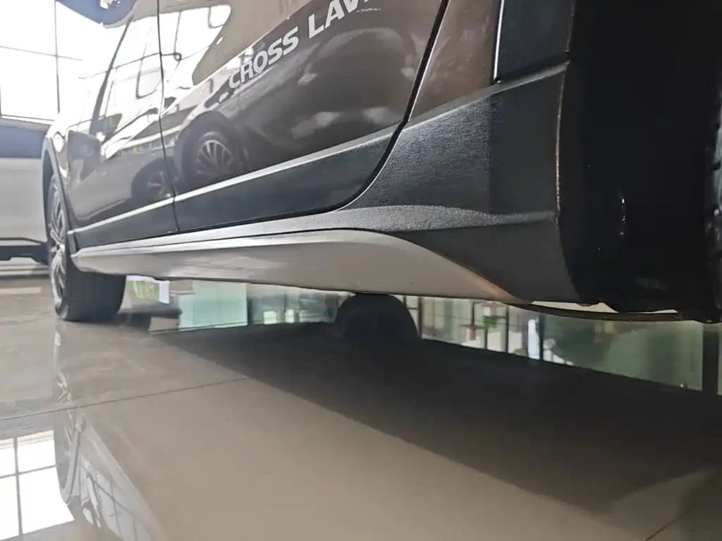 Volkswagen Cross Lavida 2015 — фото 22