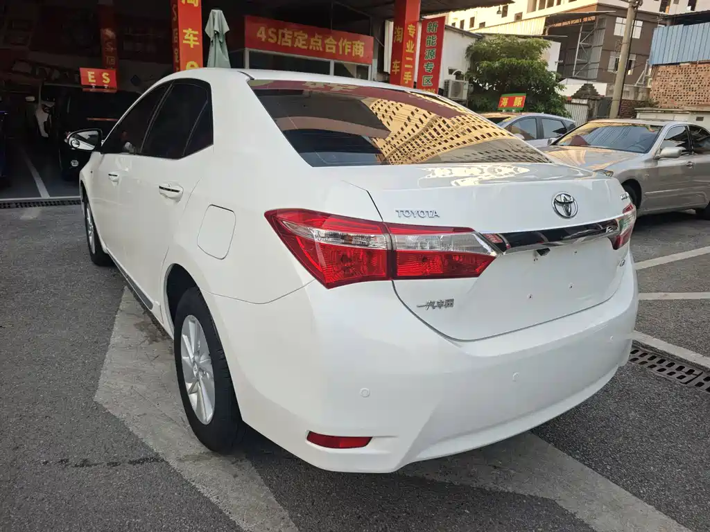 Toyota Corolla 2015