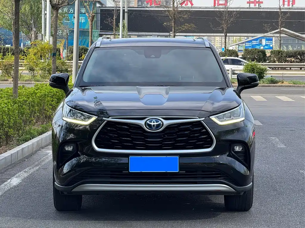 Toyota Highlander 2021 — фото 2