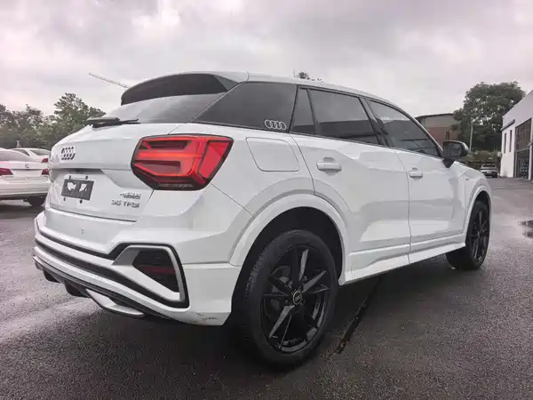 Audi Q2L 2022