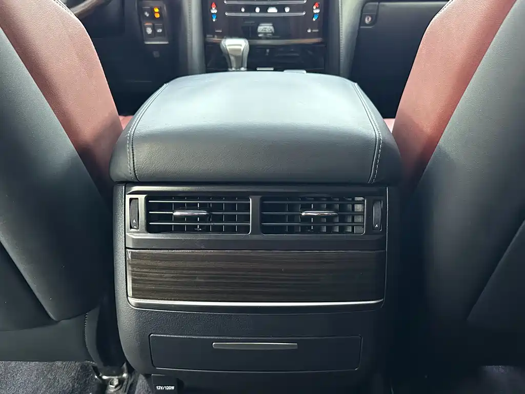 Lexus LX 2017 — фото 20
