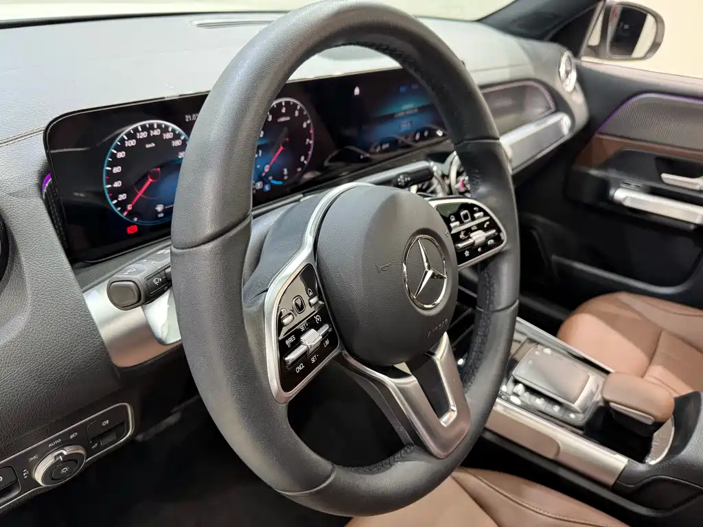 Mercedes-Benz GLB 2023 — фото 19