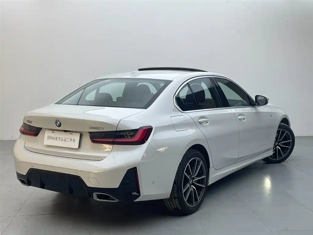 BMW 3 Series 2025