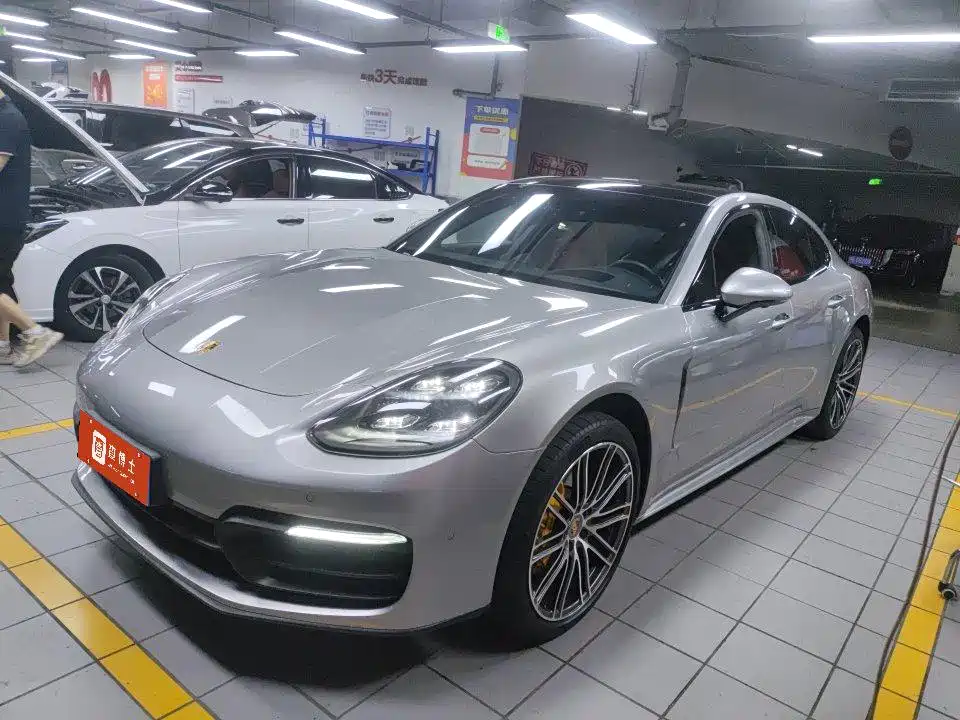 Porsche Panamera 2021 — фото 10
