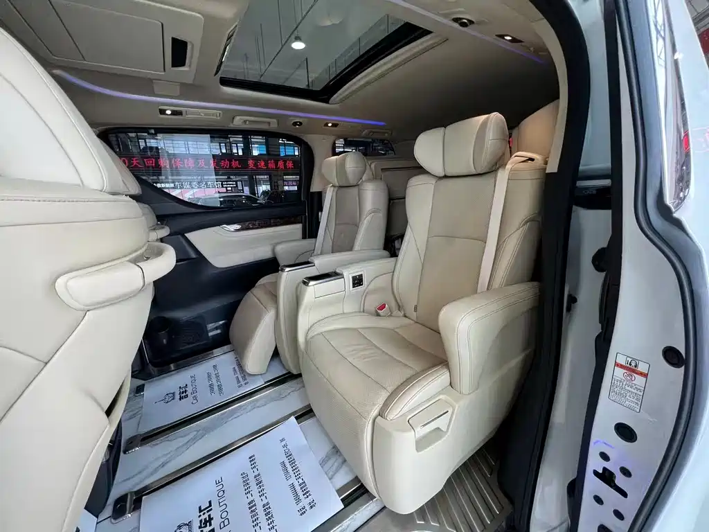 Toyota Alphard 2022
