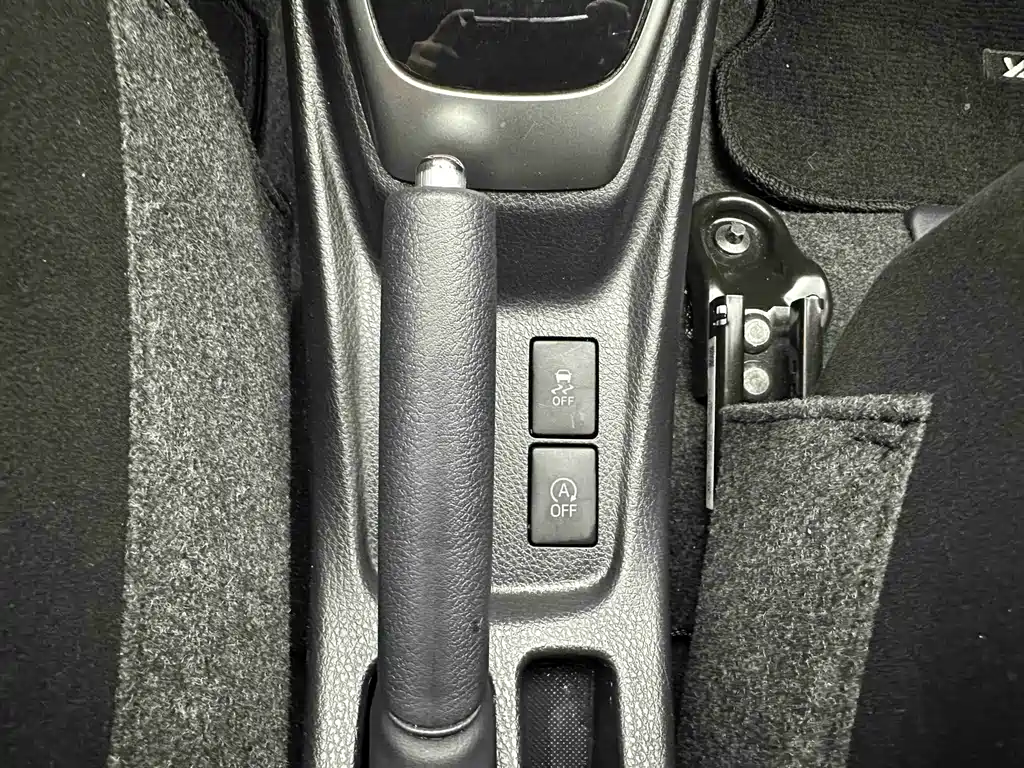 Toyota Yaris L 2023 — фото 15