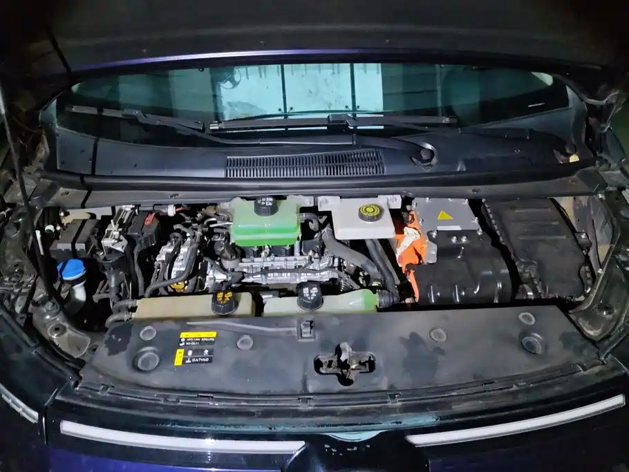 GAC Trumpchi E8 PHEV 2023 — фото 10