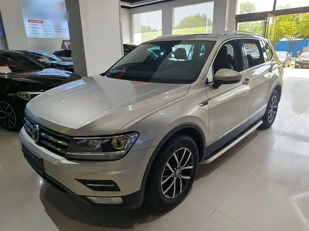 Volkswagen Tiguan L 2018 — фото 2