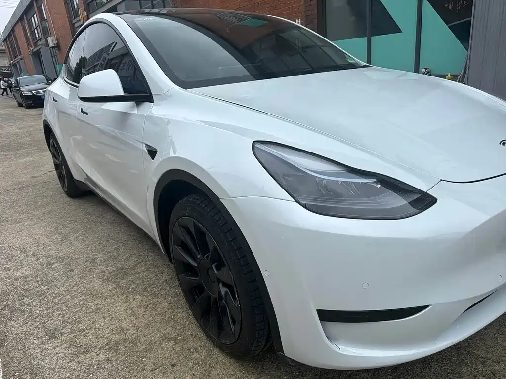 Tesla Model Y 2022 — фото 3