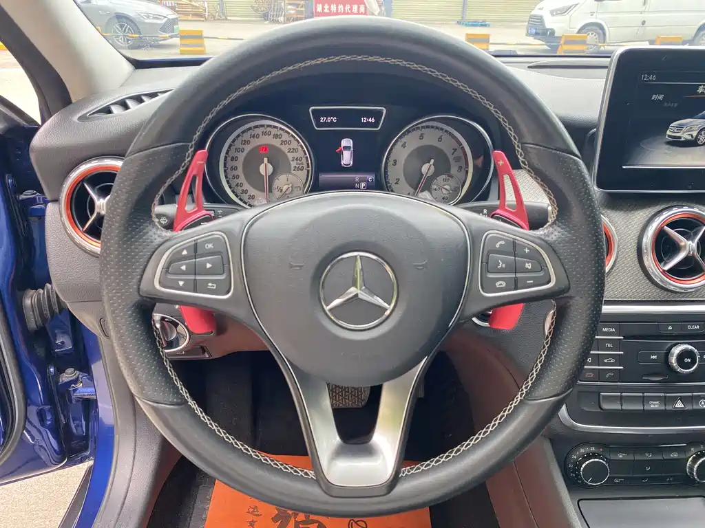 Mercedes-Benz GLA 2016 — фото 12