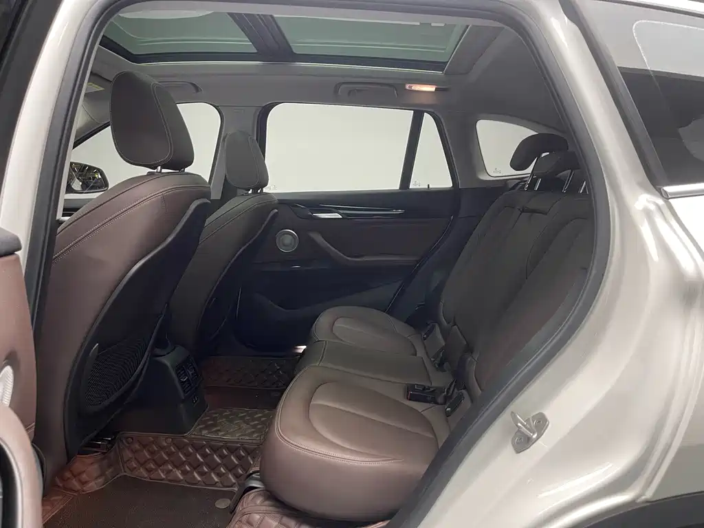 BMW X1 2022 — фото 12