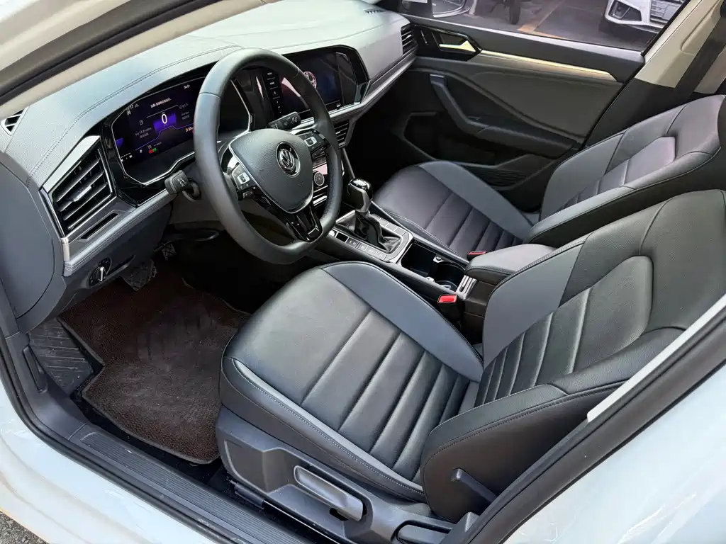 Volkswagen Sagitar 2021