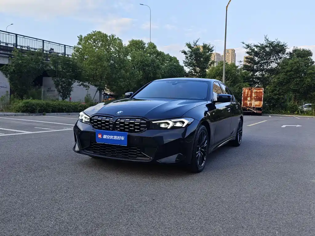 BMW 3 Series 2023 — фото 1
