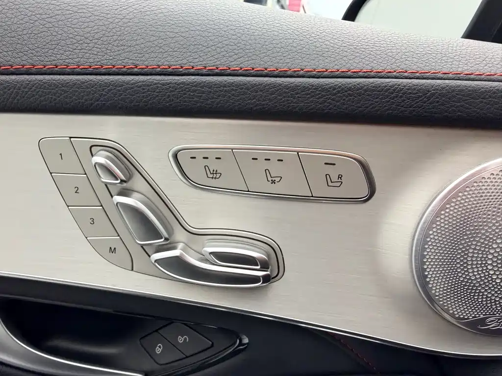 Mercedes-Benz GLC AMG 2023 — фото 16