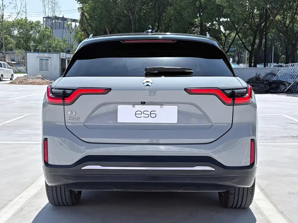 NIO ES6 2021