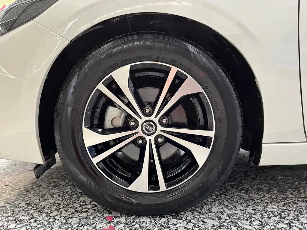 Nissan Sylphy 2019 — фото 15