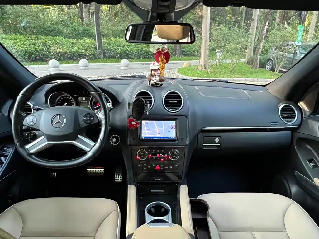Mercedes-Benz M-Class 2011 — фото 10