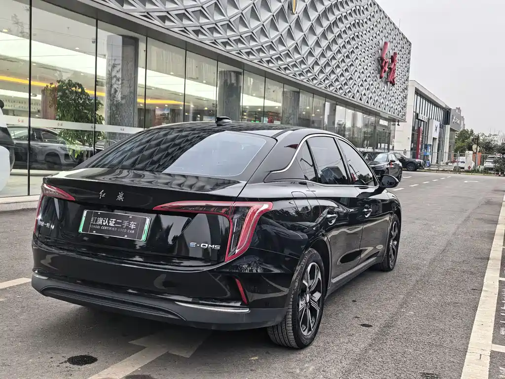 Hongqi E-QM5 2023 — фото 5
