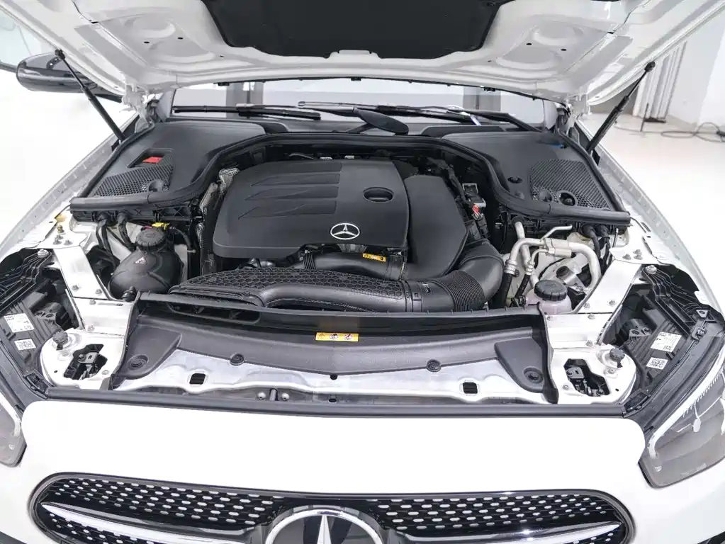 Mercedes-Benz E-Class 2020 — фото 24