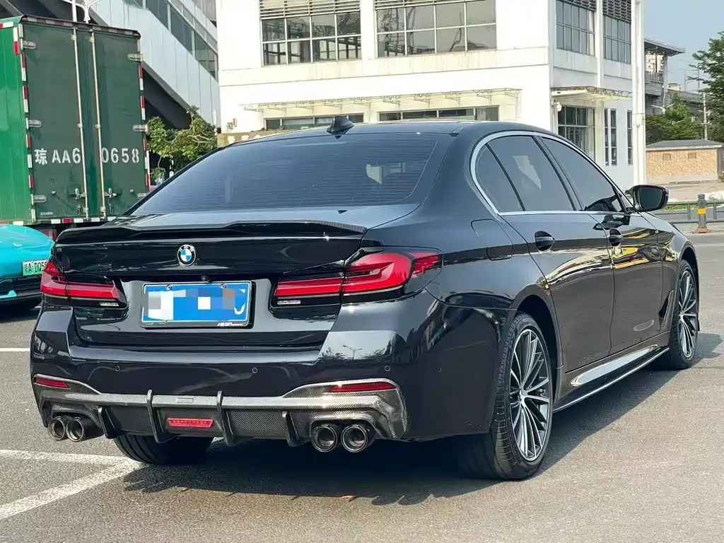 BMW 5 Series 2023 — фото 4