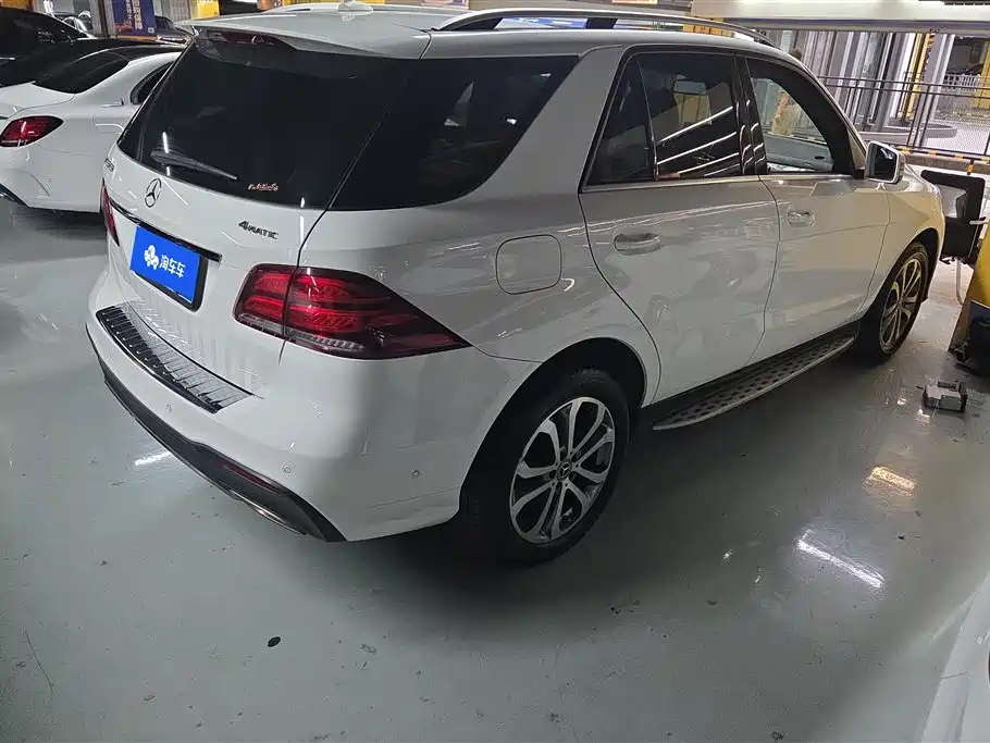 Mercedes-Benz GLE 2017 — фото 3