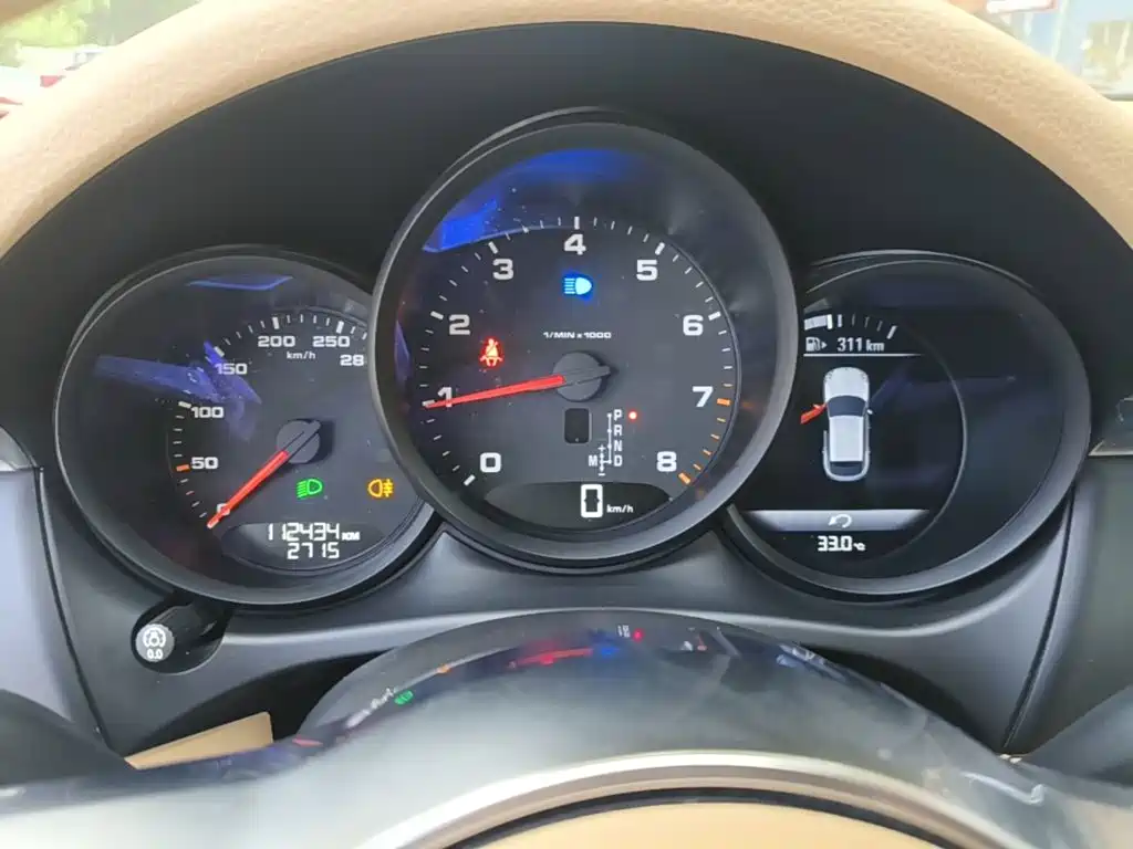 Porsche Macan 2016 — фото 12