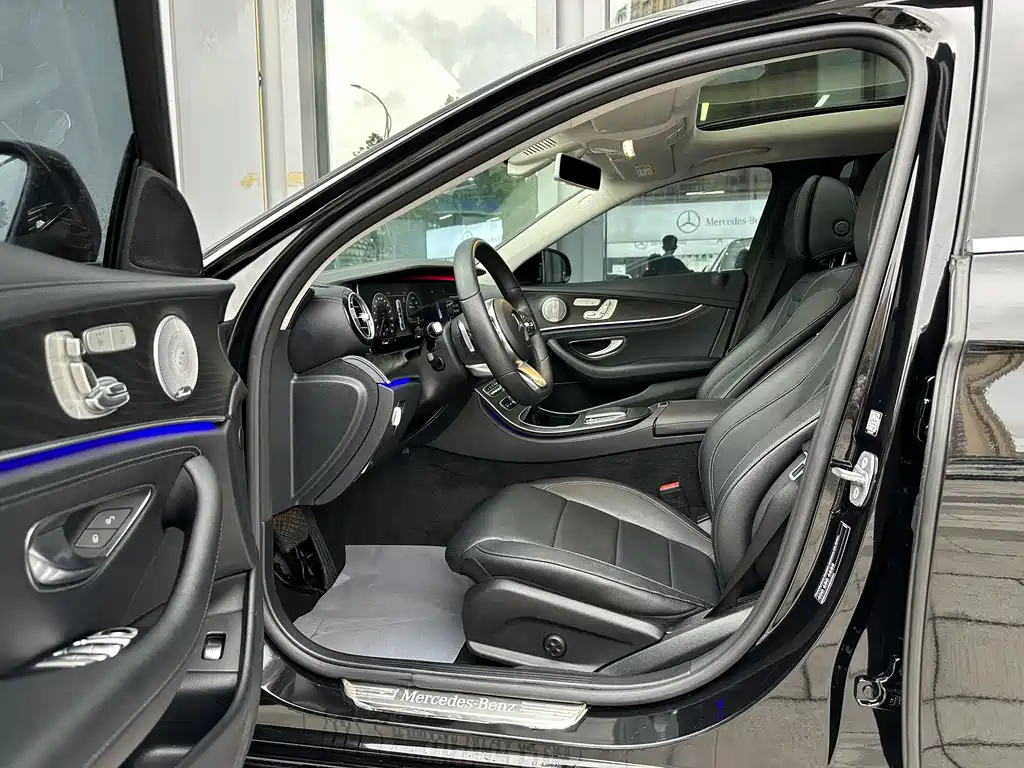 Mercedes-Benz E-Class 2019 — фото 10