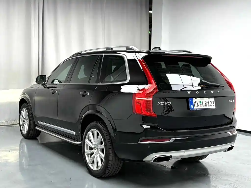 Volvo XC90 2017 — фото 8