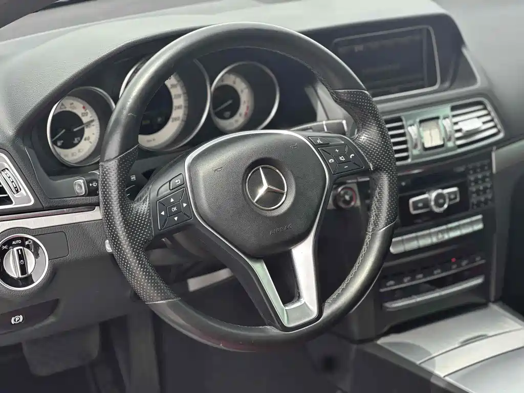 Mercedes-Benz E-Class 2015 — фото 8