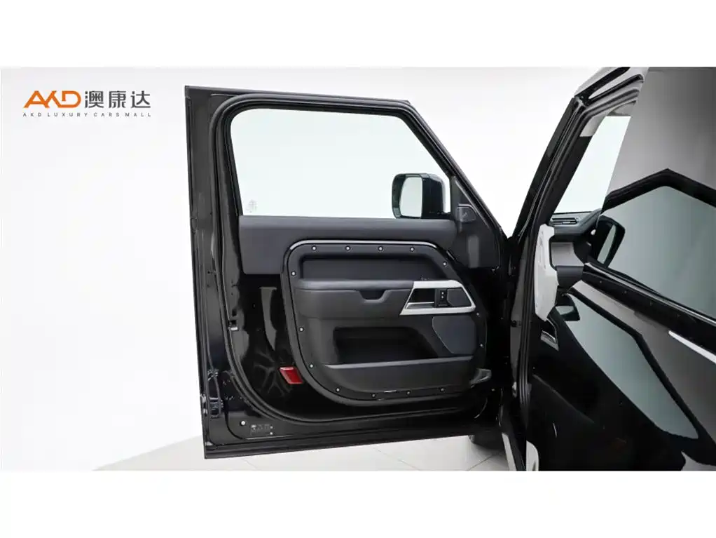Land Rover Defender 2022 — фото 10
