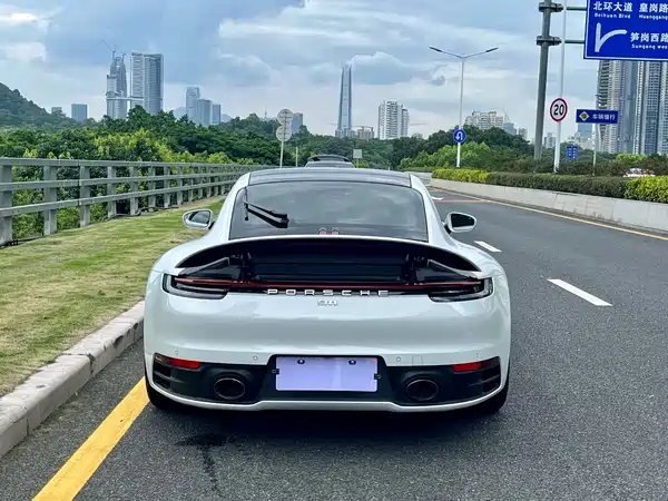 Porsche 911 2021