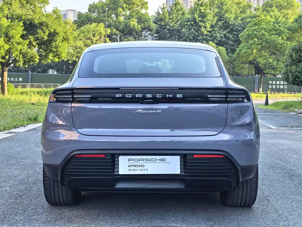 Porsche Macan EV 2025 — фото 20