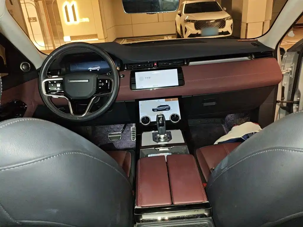 Land Rover Evoque 2024 — фото 10
