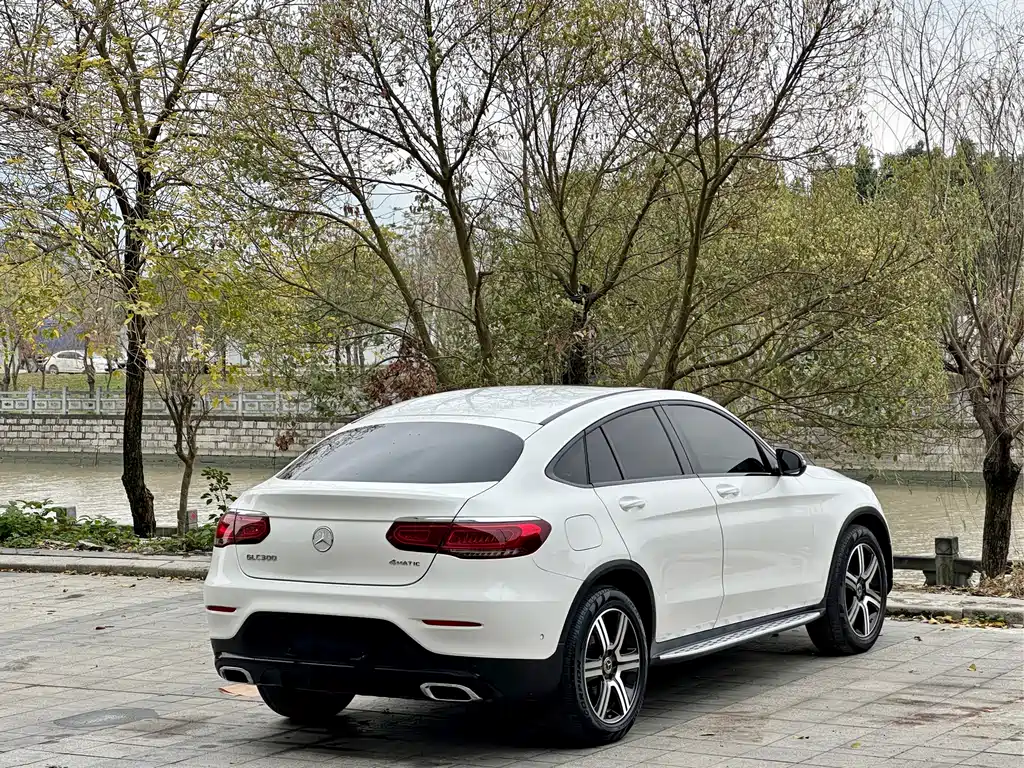 Mercedes-Benz GLC Coupe 2022