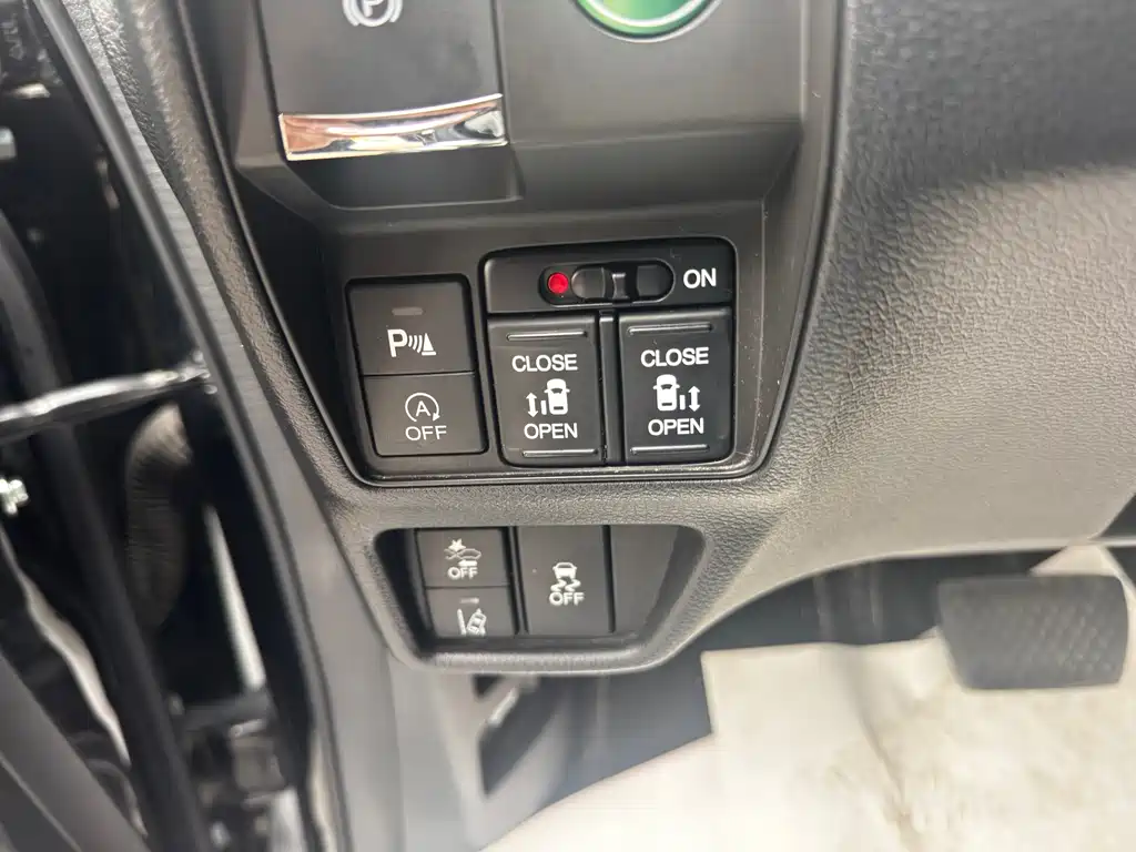 Honda Elysion 2019 — фото 11