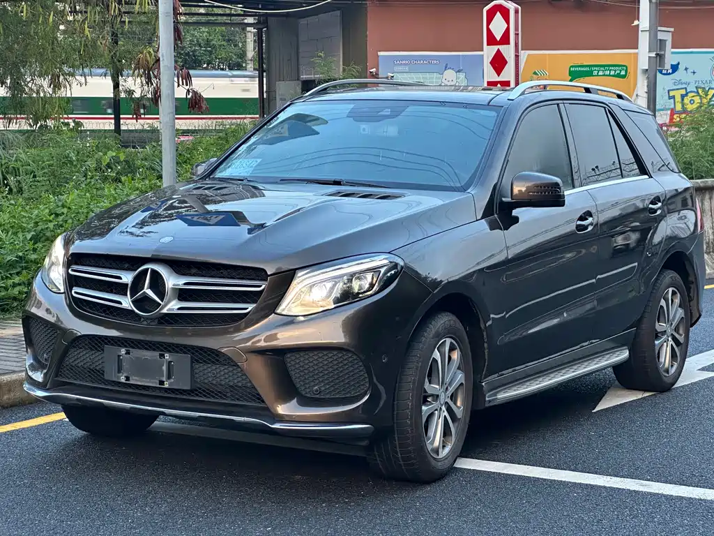Mercedes-Benz GLE 2016