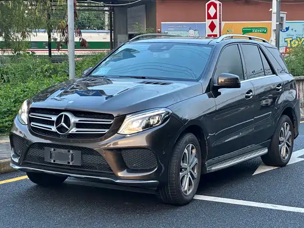 Mercedes-Benz GLE 2016