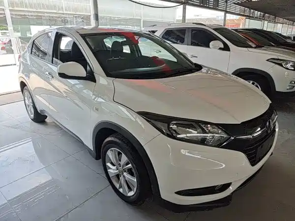 Honda Vezel 2016