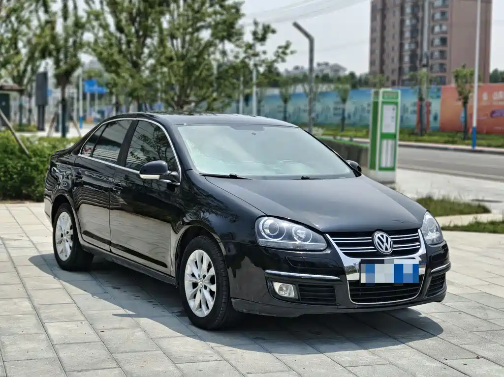 Volkswagen Sagitar 2012