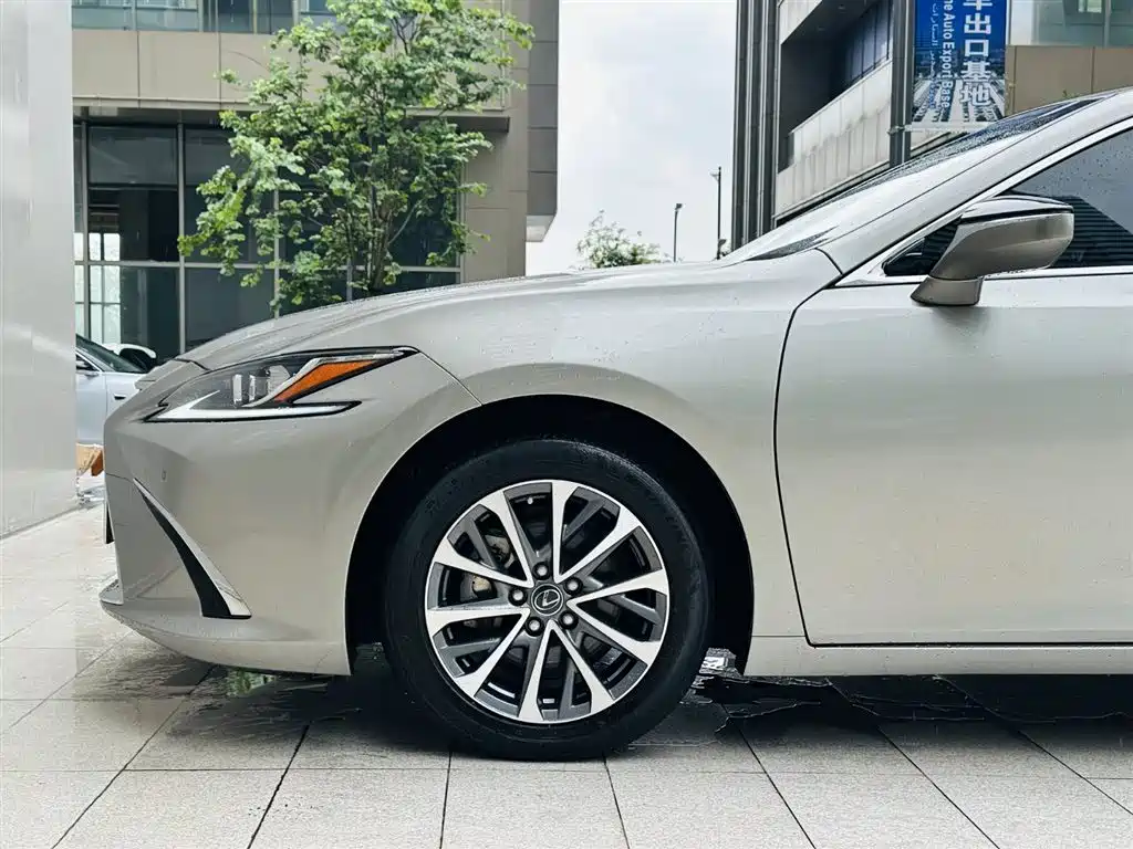 Lexus ES 2024 — фото 20