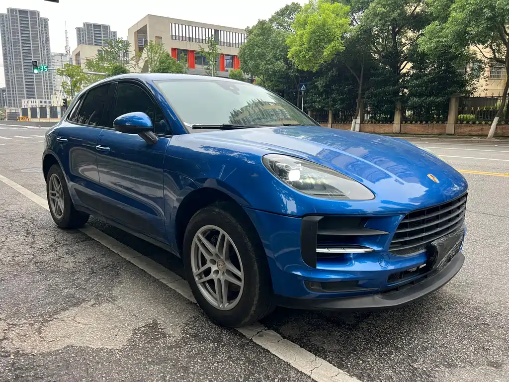 Porsche Macan 2018 — фото 17