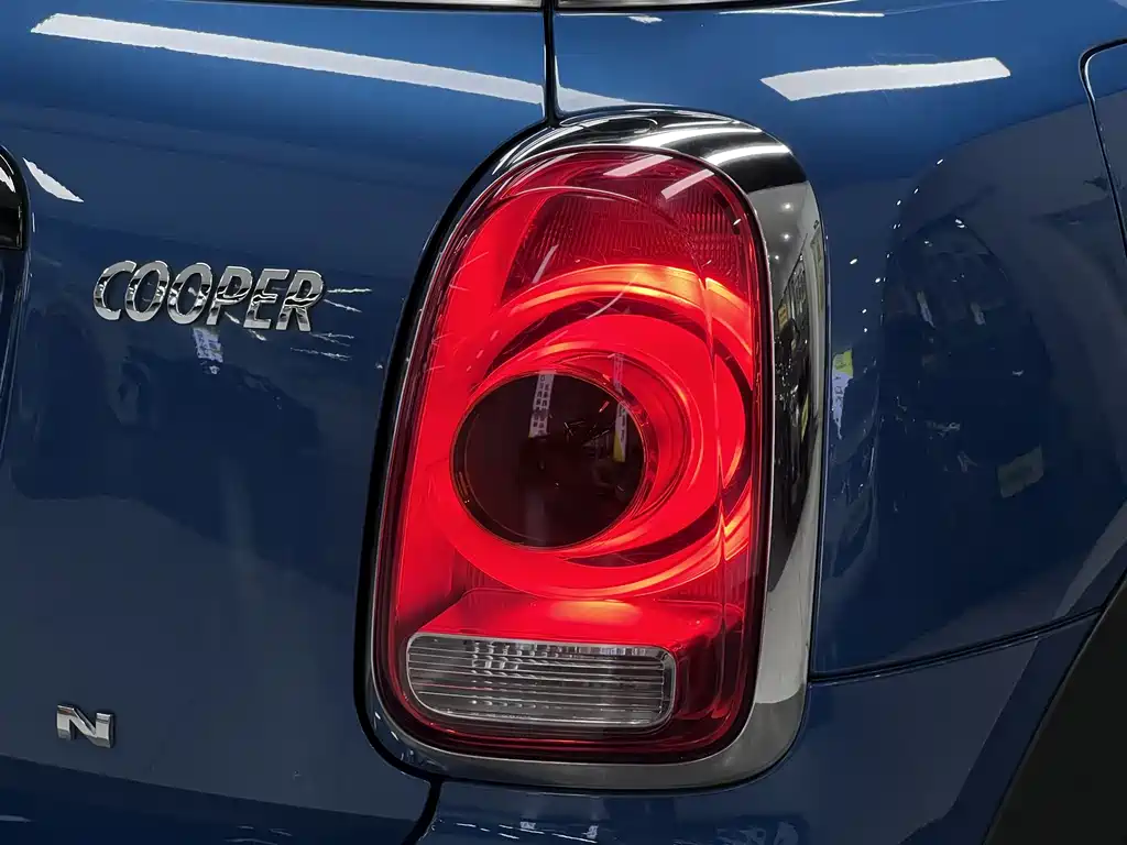 MINI Countryman 2019 — фото 12
