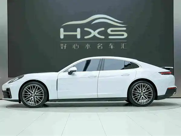 Porsche Panamera 2025