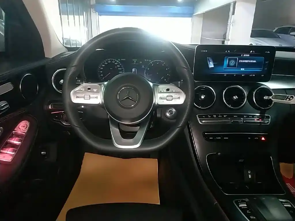 Mercedes-Benz C-Class 2020 — фото 11